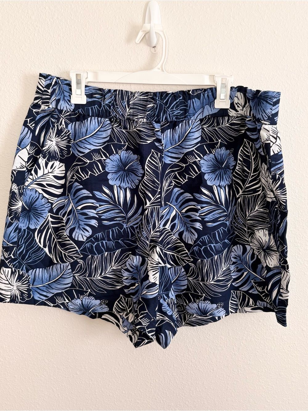 Talbots Womens Nantucket Pull On Linen Blend Shorts Blue Tropical Size XL Beach
